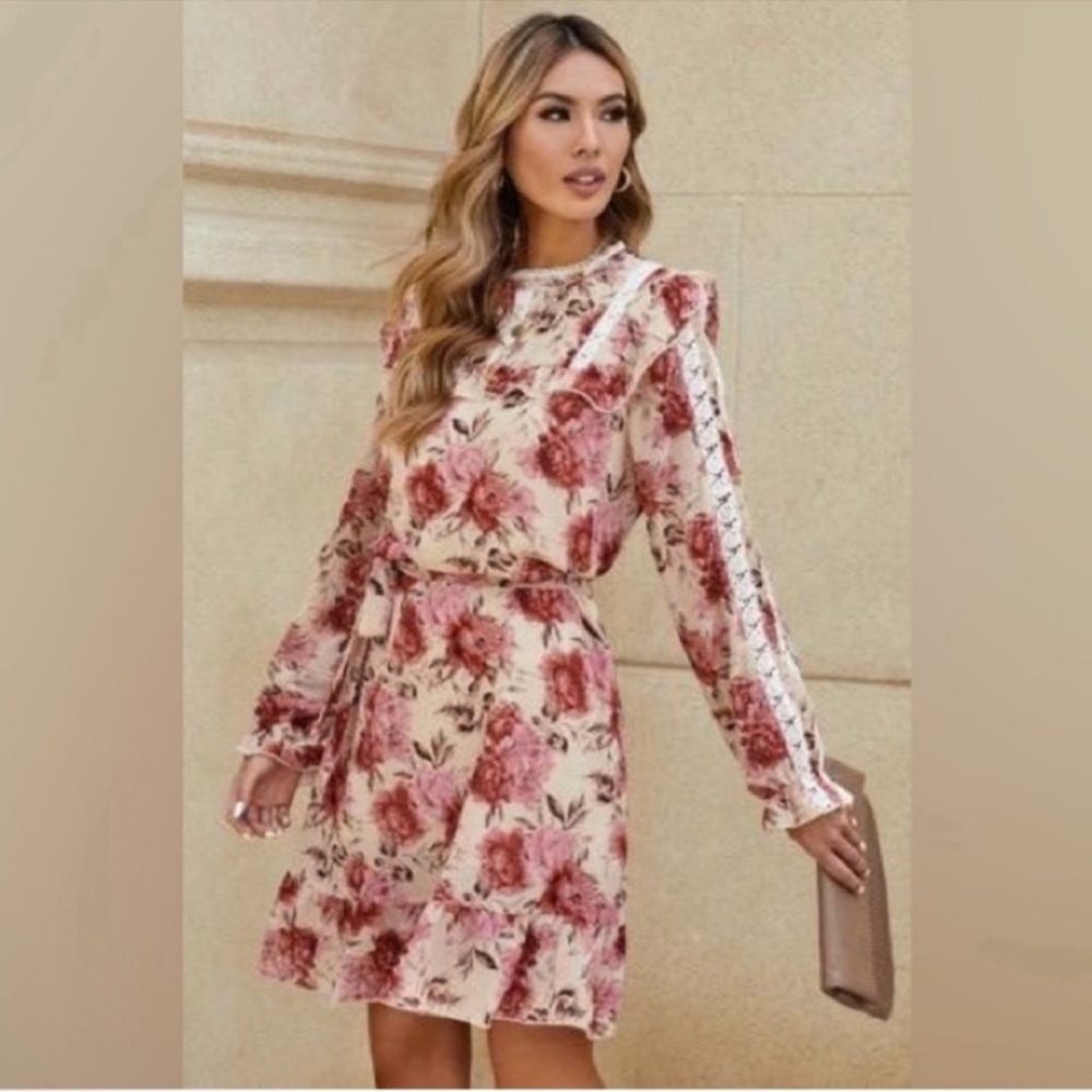 Bohemian Cottoge core Floral Dress Sz L Ivory Pink Crew Ruffle Crochet Detail